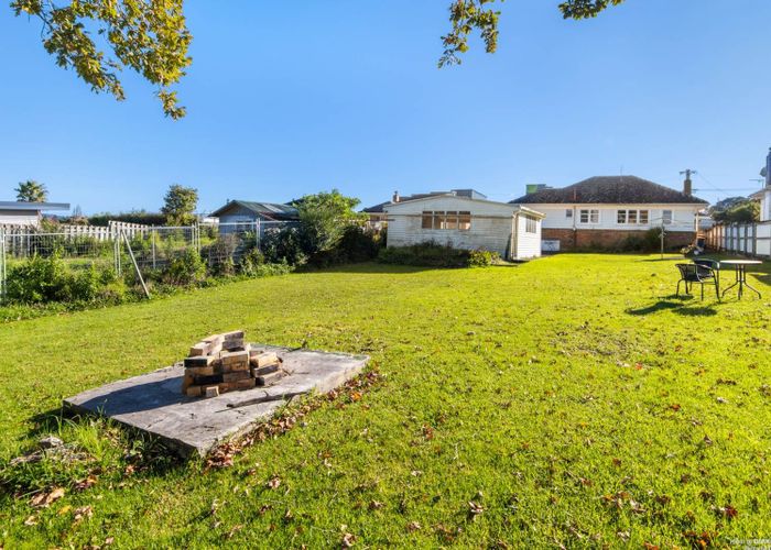  at 44 Routley Drive, Glen Eden, Waitakere City, Auckland