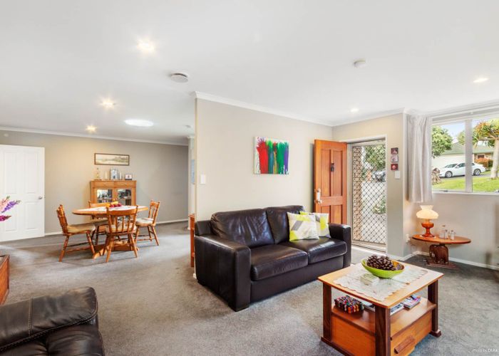  at 24 Les Marston Place, Pukekohe, Pukekohe