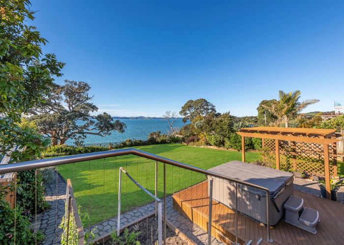 at 33  Pohutukawa Road, Beachlands, Manukau City, Auckland