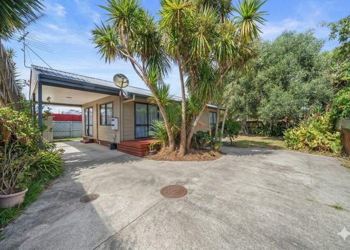  at 5A Greenhaven Avenue, Opaheke, Papakura, Auckland