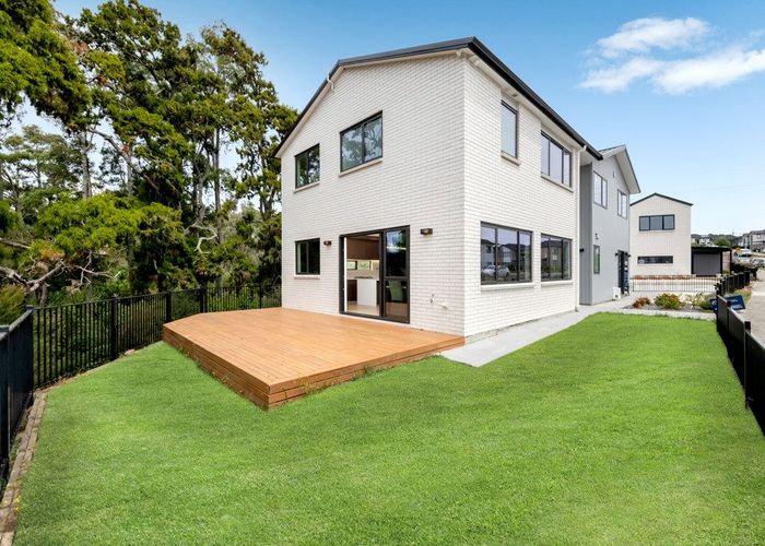  at 27 Tannaghmore Drive, Flat Bush, Manukau City, Auckland