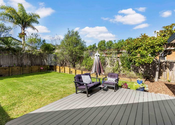  at 21 Gendo Avenue, Henderson, Auckland