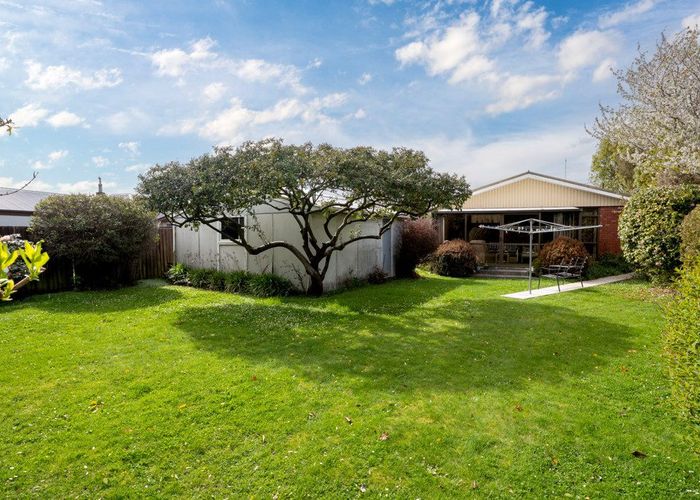  at 33 Martbern Crescent, Bishopdale, Christchurch City, Canterbury