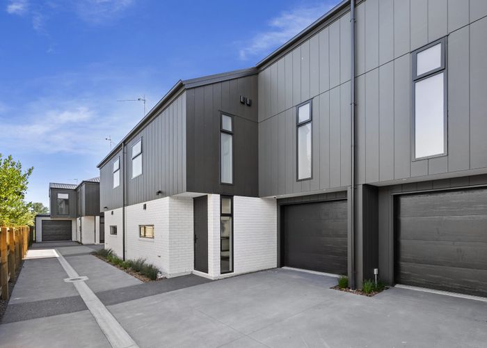 at 2/39 Vagues Road, Northcote, Christchurch City, Canterbury