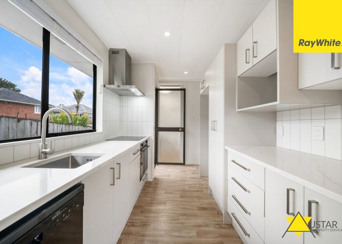  at 3/85 Hutchinson Avenue, New Lynn, Waitakere City, Auckland