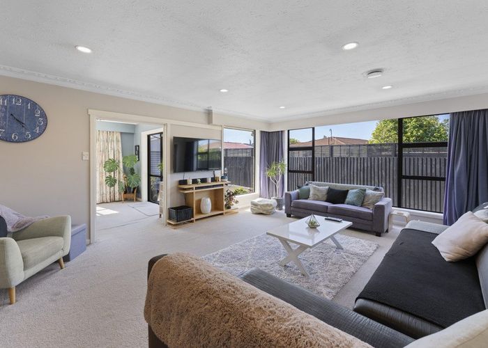  at 4 Westmorland Place, Bishopdale, Christchurch City, Canterbury