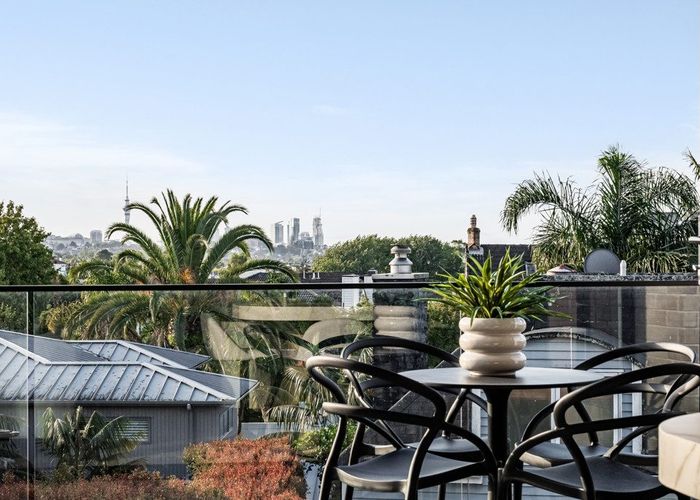  at 574D Remuera Road, Remuera, Auckland City, Auckland