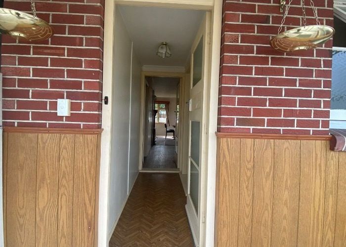  at 16 Middlepark Road, Sockburn, Christchurch City, Canterbury