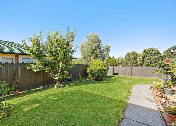  at 8 Sambrooke Crescent, Flat Bush, Auckland