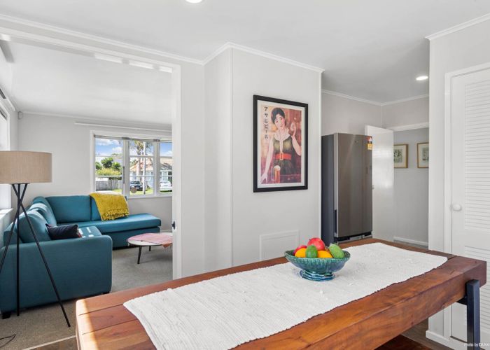  at 3 Benghazi Road, Panmure, Auckland