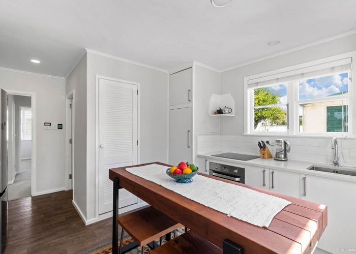  at 3 Benghazi Road, Panmure, Auckland