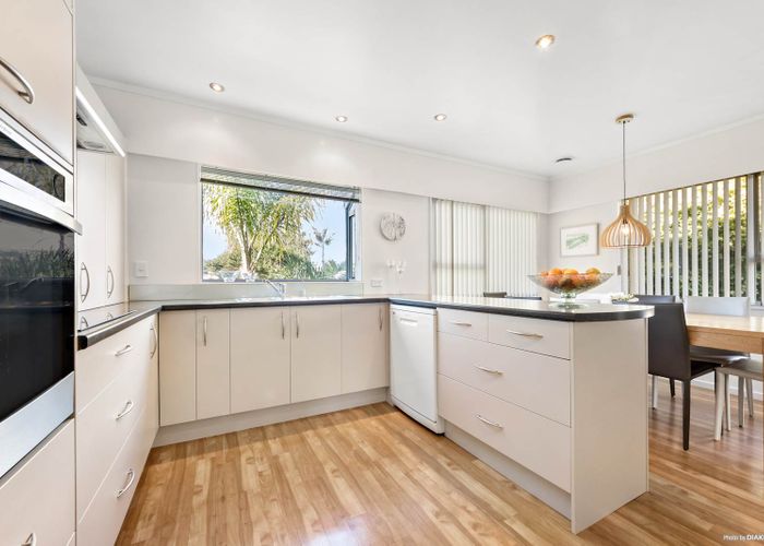  at 62 Gloria Avenue, Te Atatu Peninsula, Auckland