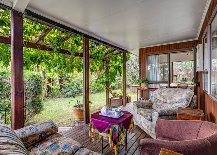  at 1/30 Ravenwood Drive, Forrest Hill, North Shore City, Auckland