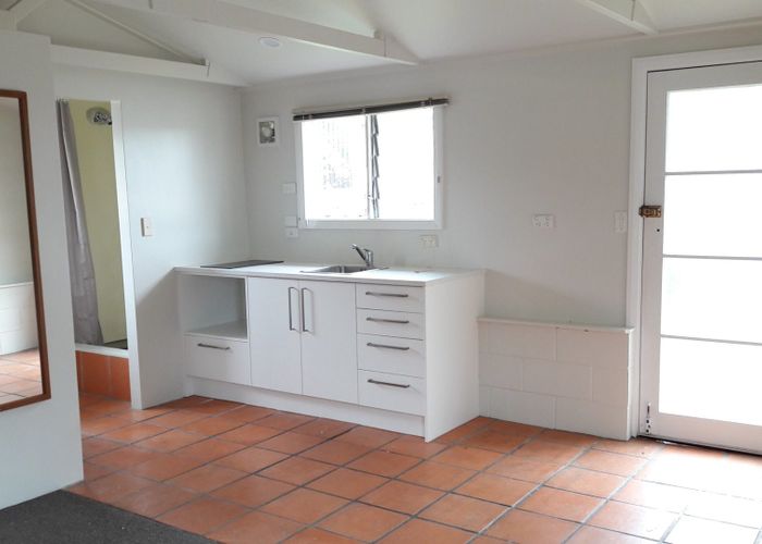  at 3/19 Chivalry Road, Glenfield, North Shore City, Auckland