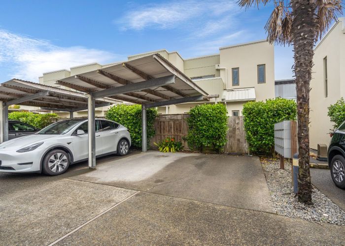  at 67A/21 Hunters Park Drive, Three Kings, Auckland City, Auckland