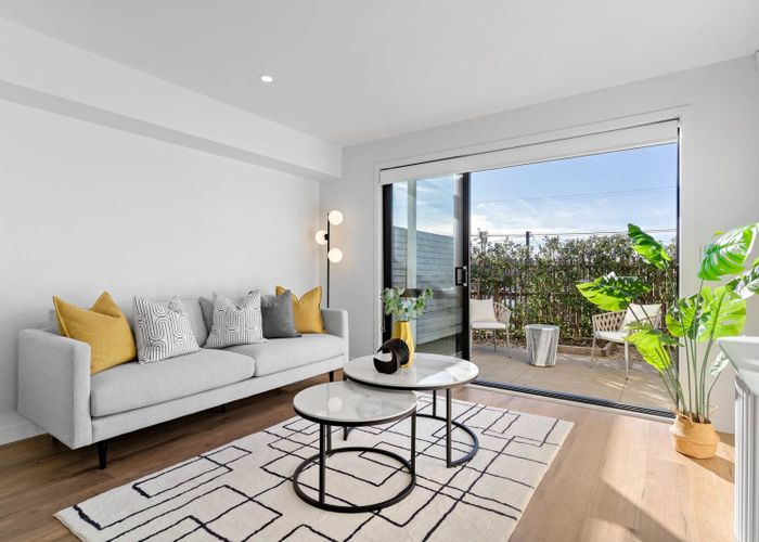 at 7/35 Garadice Road, Rothesay Bay, North Shore City, Auckland