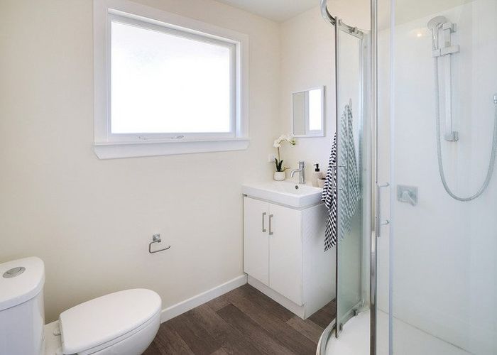  at 2/123 Hills Road, Edgeware, Christchurch