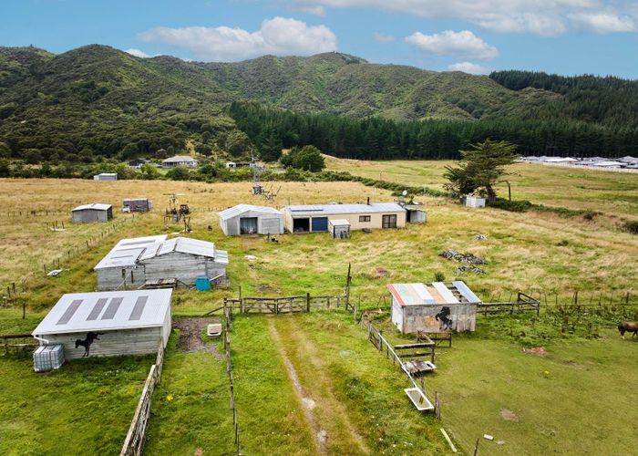  at 104 Upper Fitzherbert Road, Wainuiomata, Lower Hutt, Wellington