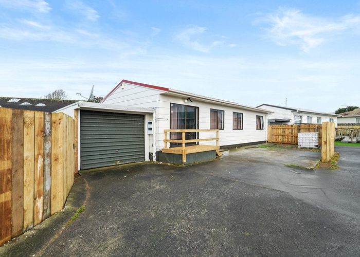  at 1/20 Volta Place, Clendon Park, Manukau City, Auckland