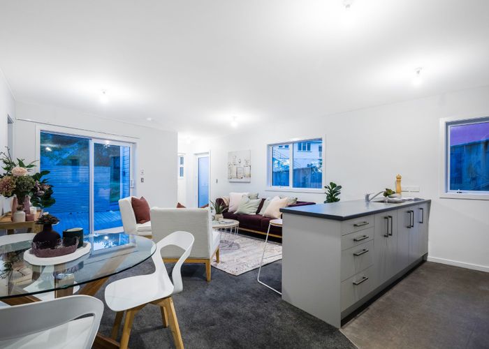  at 4 Hollow Close, Titahi Bay, Porirua