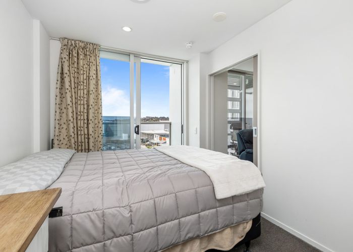  at 606/17 Amersham Way, Manukau, Manukau City, Auckland