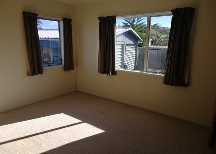  at 14 Darren Cres, Half Moon Bay, Manukau City, Auckland