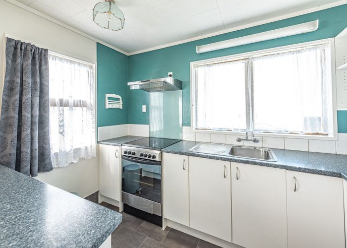 at 102 Hinau Street, Castlecliff, Whanganui