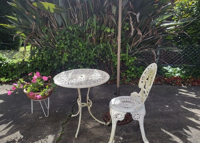  at 16 Royal View Road, Te Atatu South, Waitakere City, Auckland