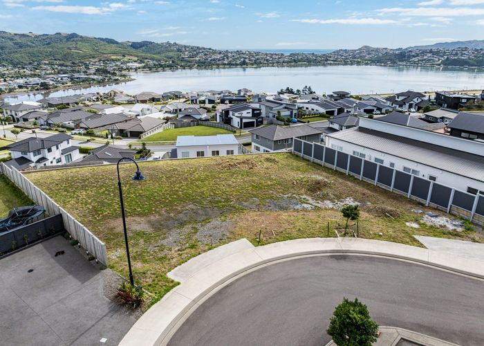  at 16a & 16b Okupe Grove, Aotea, Porirua, Wellington