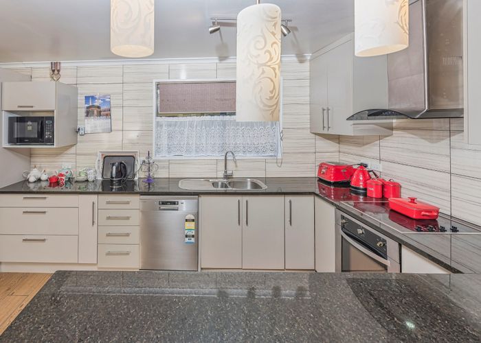  at 111 Pooks Road, Ranui, Auckland