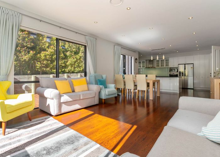  at 42 Harrowglen Drive, Northcross, Auckland