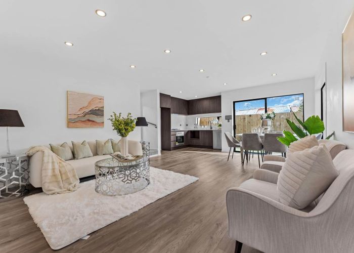  at 2b Raglan Street, Mangere East, Manukau City, Auckland