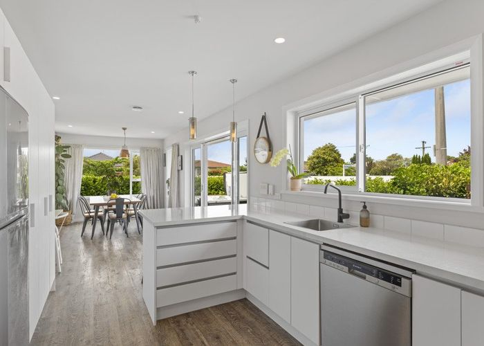  at 35 Chedworth Avenue, Bishopdale, Christchurch City, Canterbury