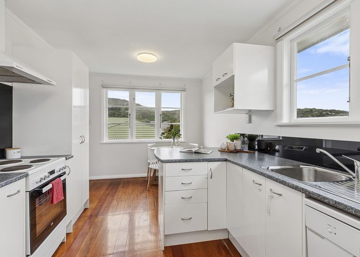  at 334 Main Road, Tawa, Wellington, Wellington