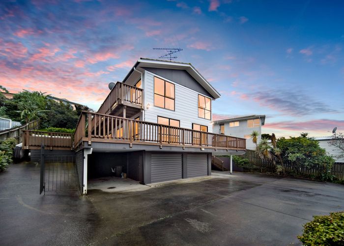  at 8 Malaspina Place, Papatoetoe, Auckland