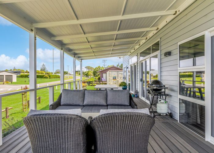  at 4 Pinedale Crescent, Riversdale Beach, Masterton, Wellington