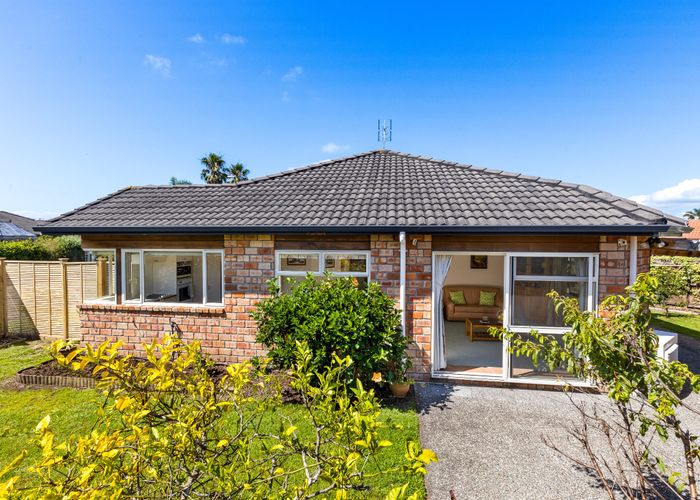  at 11 Francis Skinner Place, Orewa, Orewa