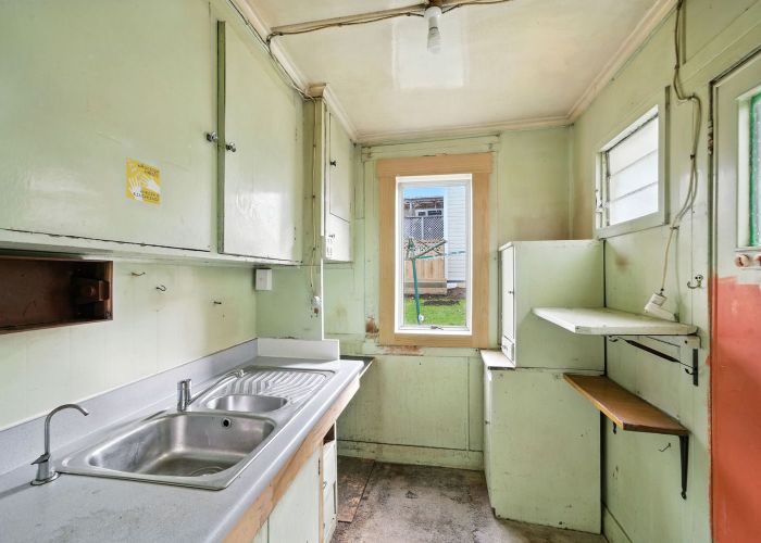  at 44  South Road, The Glen, Dunedin, Otago