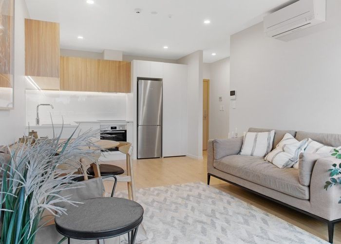  at 1 Willoughby Avenue, Howick, Manukau City, Auckland