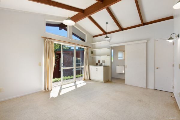  at 31 Cron Avenue, Te Atatu South, Waitakere City, Auckland