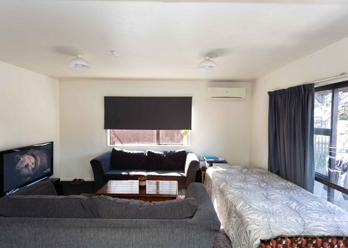  at 1/35 Brockworth Place, Riccarton, Christchurch