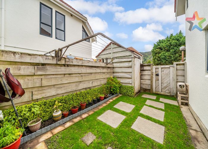  at 2/72 Waiwhetu Road, Waiwhetu, Lower Hutt