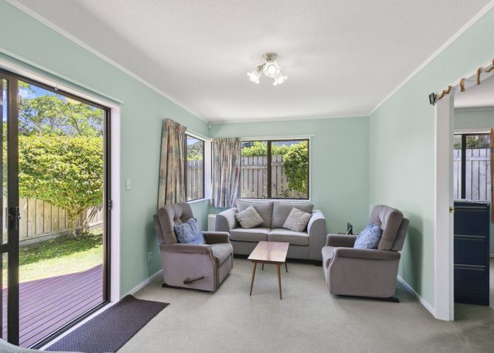  at 7 Cathie Place, Karori, Wellington