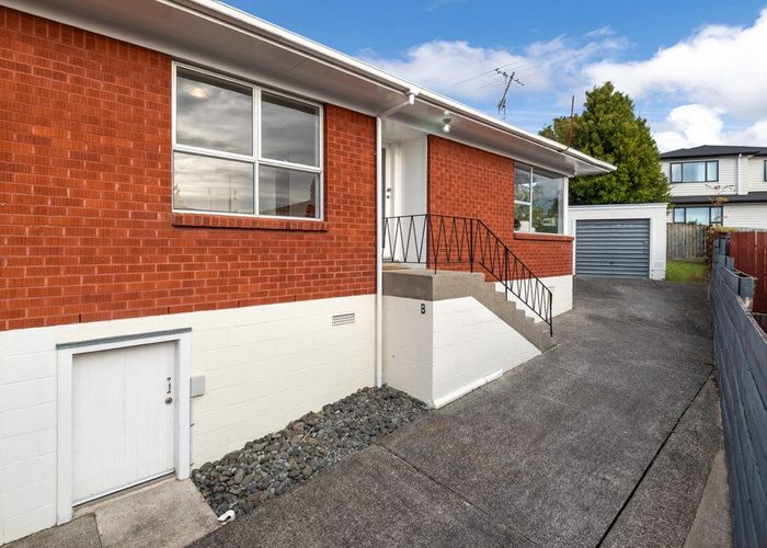  at 2/110 Hillside Road, Glenfield, North Shore City, Auckland