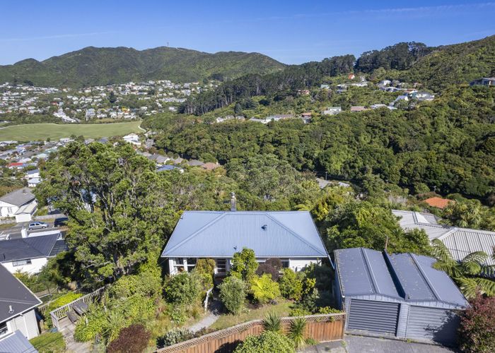  at 17 Montgomery Avenue, Karori, Wellington