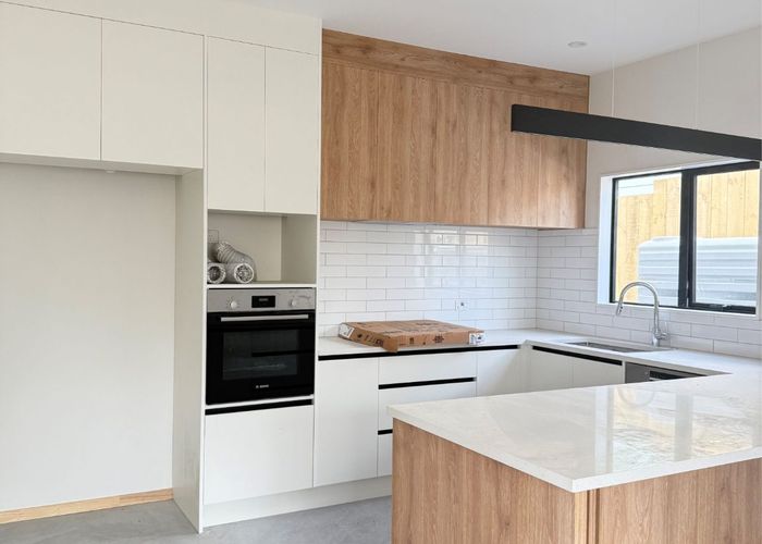  at 12D Italia Grove, Mount Wellington, Auckland City, Auckland