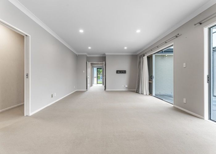  at 9 Stranraer Crescent, Wattle Downs, Manukau City, Auckland