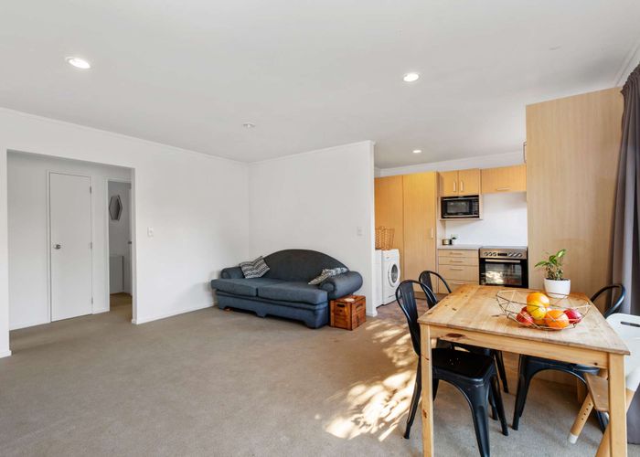  at 21C Ribblesdale Road, Henderson, Auckland