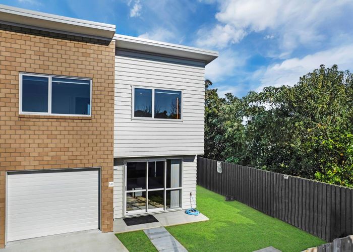  at 5A and 5B Kerrydale, Manurewa, Manukau City, Auckland