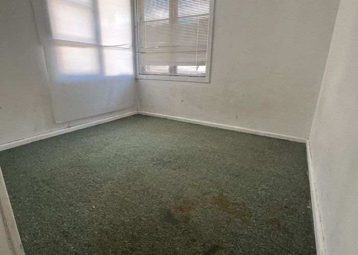  at 6 Strid Road, Te Atatu South, Auckland